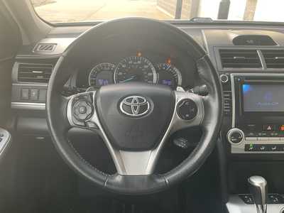 2014 Toyota Camry, $13699. Photo 12