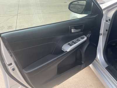 2014 Toyota Camry, $13699. Photo 7