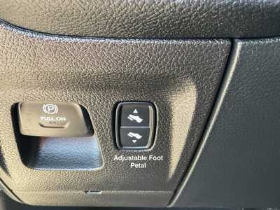 2022 RAM 1500 Crew Cab, $33950. Photo 10