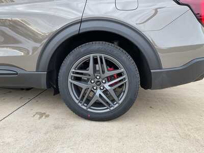 2026 Ford Explorer, $59448. Photo 6