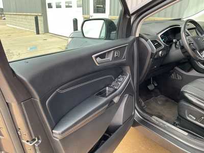 2015 Ford Edge, $14599. Photo 8