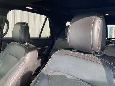 2018 Ford Explorer, $20950. Photo 10