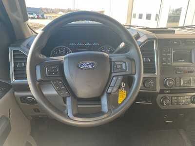 2017 Ford F350 Reg Cab, $36950. Photo 11