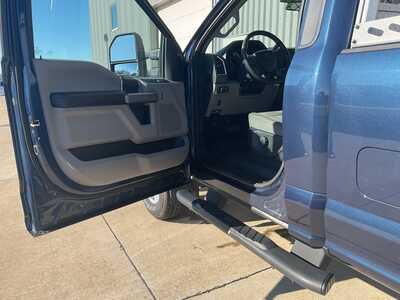 2017 Ford F350 Reg Cab, $36950. Photo 6