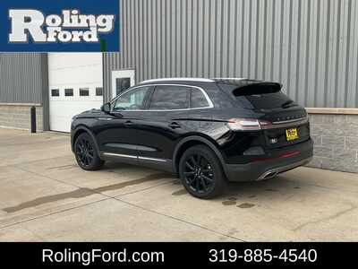 2023 Lincoln Nautilus, $43899. Photo 3