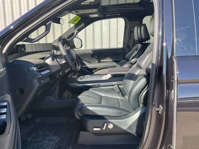 2025 Lincoln Navigator L, $92490. Photo 9