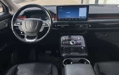 2022 Lincoln Nautilus, $37699. Photo 11