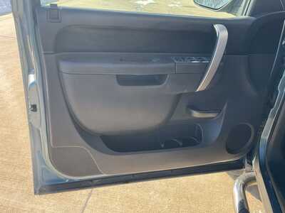 2013 Chevrolet 1500 Crew Cab, $13950. Photo 7