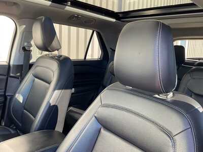 2021 Ford Explorer, $22599. Photo 9
