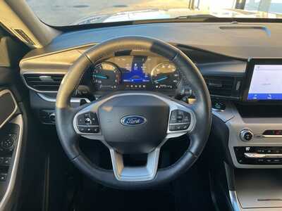 2021 Ford Explorer, $25422. Photo 12