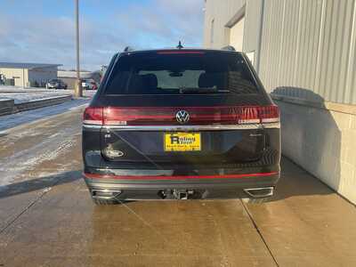 2024 Volkswagen Atlas, $26653. Photo 5