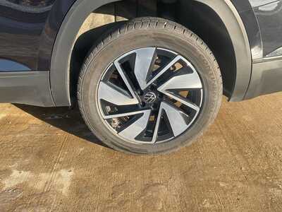 2024 Volkswagen Atlas, $26653. Photo 6