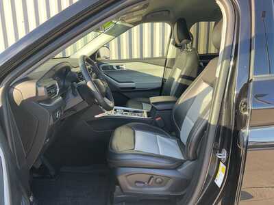 2024 Ford Explorer, $36599. Photo 8