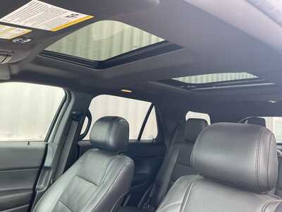 2015 Ford Explorer, $11996. Photo 10