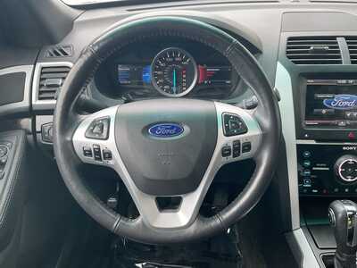 2015 Ford Explorer, $11996. Photo 12
