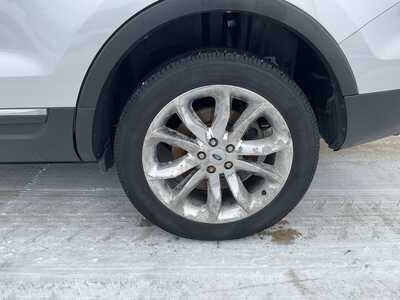 2015 Ford Explorer, $11996. Photo 6