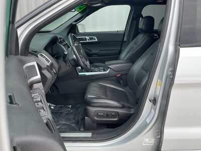 2015 Ford Explorer, $11996. Photo 8