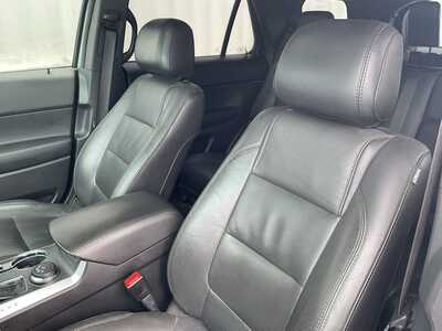 2015 Ford Explorer, $11996. Photo 9
