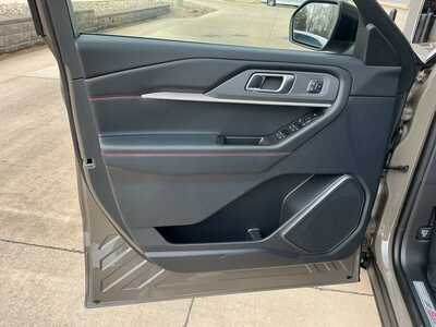 2026 Ford Explorer, $50605. Photo 7