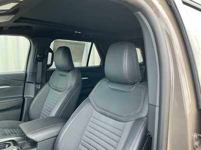 2026 Ford Explorer, $50605. Photo 9