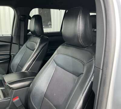 2020 Ford Explorer, $22599. Photo 9
