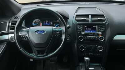 2016 Ford Explorer, $12688. Photo 10