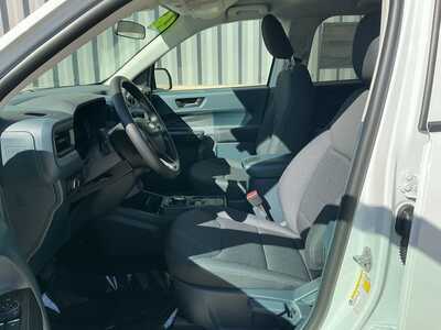 2026 Ford Maverick, $30364. Photo 8