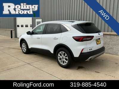 2023 Ford Escape, $24632. Photo 3