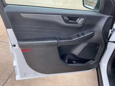 2023 Ford Escape, $24632. Photo 7