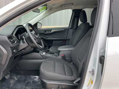 2023 Ford Escape, $24632. Photo 8