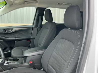 2023 Ford Escape, $24632. Photo 9