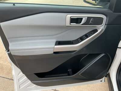 2023 Ford Explorer, $34959. Photo 8
