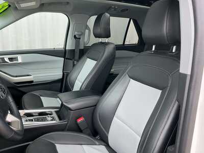 2023 Ford Explorer, $37999. Photo 10