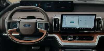 2025 Ford Expedition Max, $80333. Photo 10
