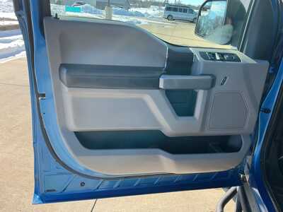 2015 Ford F150 Crew Cab, $11599. Photo 9