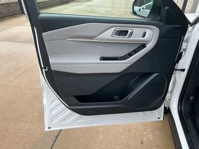 2026 Ford Explorer, $47013. Photo 7