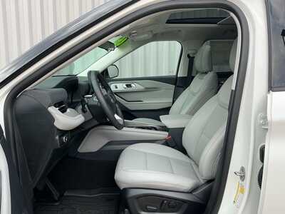 2026 Ford Explorer, $47013. Photo 8