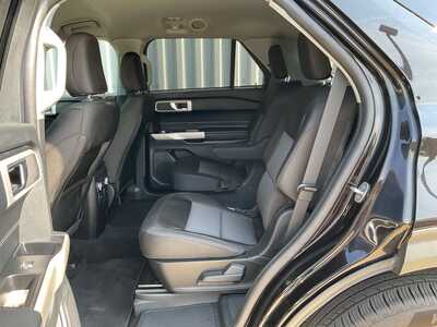 2022 Ford Explorer, $26760. Photo 10