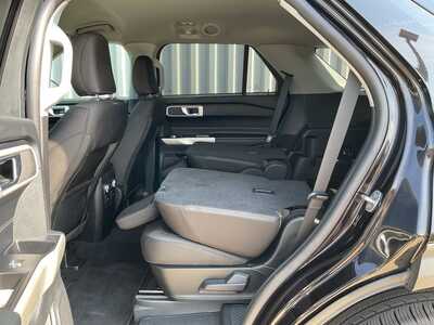 2022 Ford Explorer, $26760. Photo 11