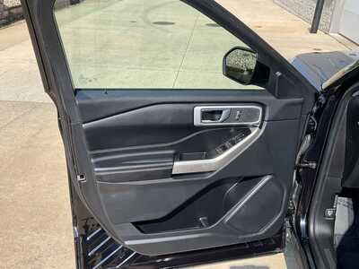 2022 Ford Explorer, $26760. Photo 7