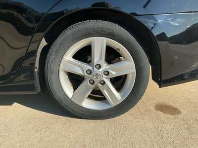 2013 Toyota Camry, $13999. Photo 6