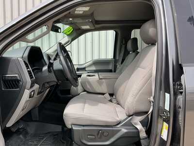 2020 Ford F150 Crew Cab, $32999. Photo 8