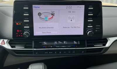 2023 Toyota Sienna, $41599. Photo 12