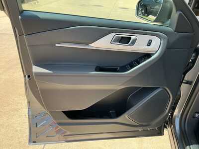 2026 Ford Explorer, $44547. Photo 8