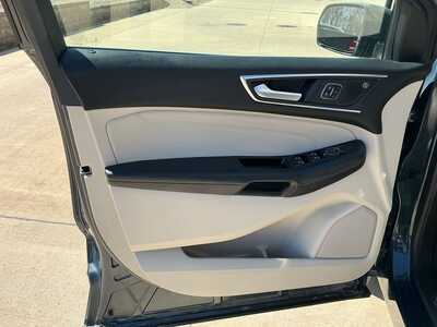 2019 Ford Edge, $0. Photo 8