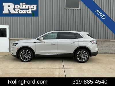 2022 Lincoln Nautilus, $32929. Photo 2