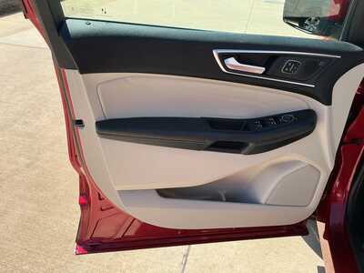 2024 Ford Edge, $30860. Photo 7