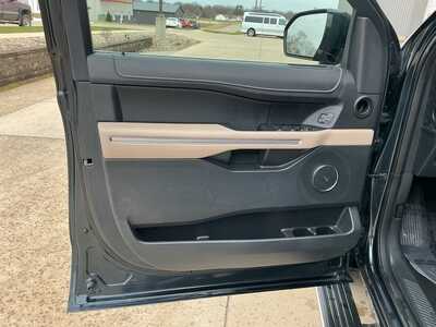 2023 Ford Expedition, $45998. Photo 7