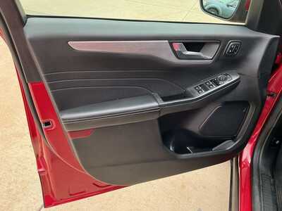 2023 Ford Escape, $29890. Photo 8