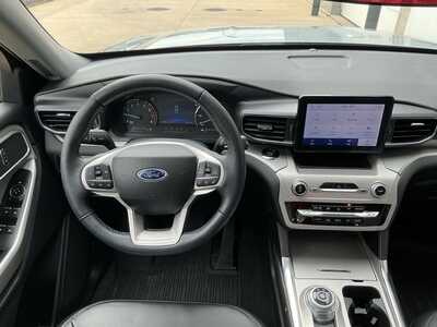 2024 Ford Explorer, $38529. Photo 12
